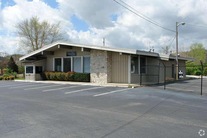 2000 Columbia Ave, Franklin, TN en alquiler - Foto del edificio - Imagen 2 de 3