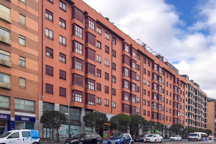Calle de los Hermanos Ruiz, 5, Madrid, Madrid en venta - Foto del edificio - Imagen 2 de 3