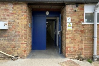 Watchmoor Rd, Camberley en venta Foto del edificio- Imagen 2 de 5