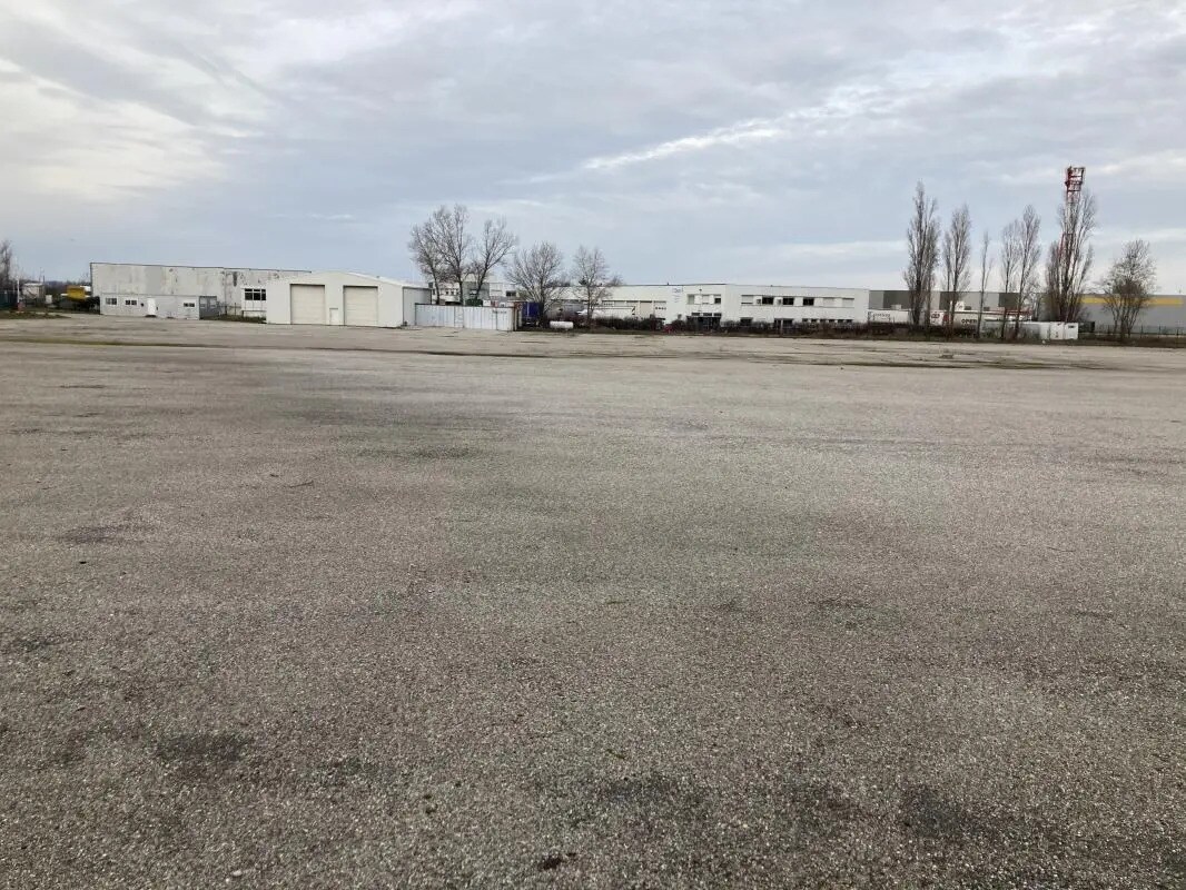 196 Chemin Du Lortaret, Saint-Priest en alquiler Foto del edificio- Imagen 1 de 6