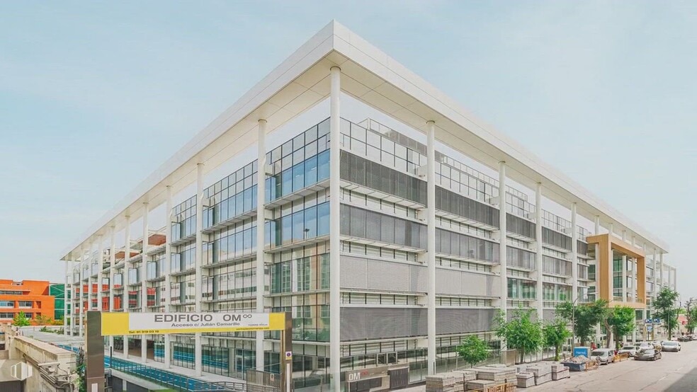 Calle Julián Camarillo, 31 MADBIT, Madrid, Madrid en alquiler - Vídeo de anuncio comercial - Imagen 2 de 18