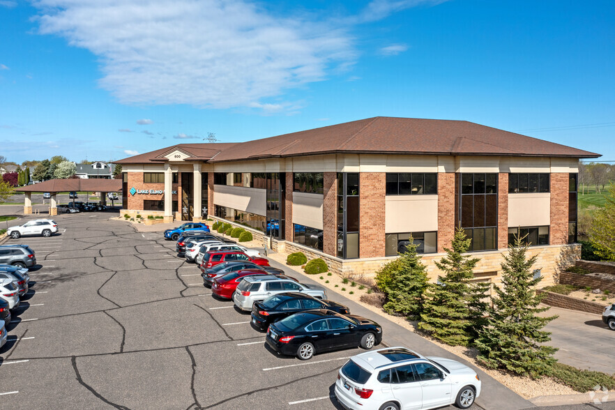 600 N Inwood Ave N, Oakdale, MN en alquiler - Foto del edificio - Imagen 2 de 5