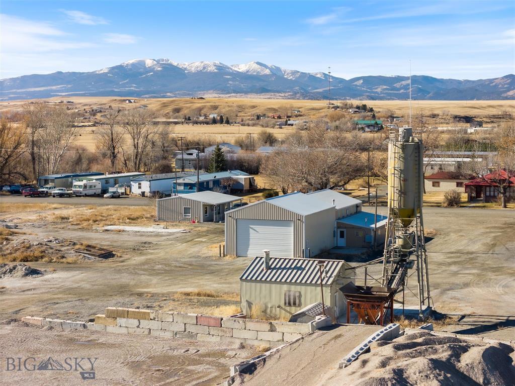 2 S Lincoln St, Whitehall, MT en venta Foto principal- Imagen 1 de 6