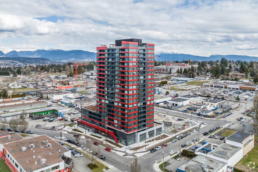 10626 City Pky, Surrey, BC en alquiler - Foto del edificio - Imagen 2 de 8