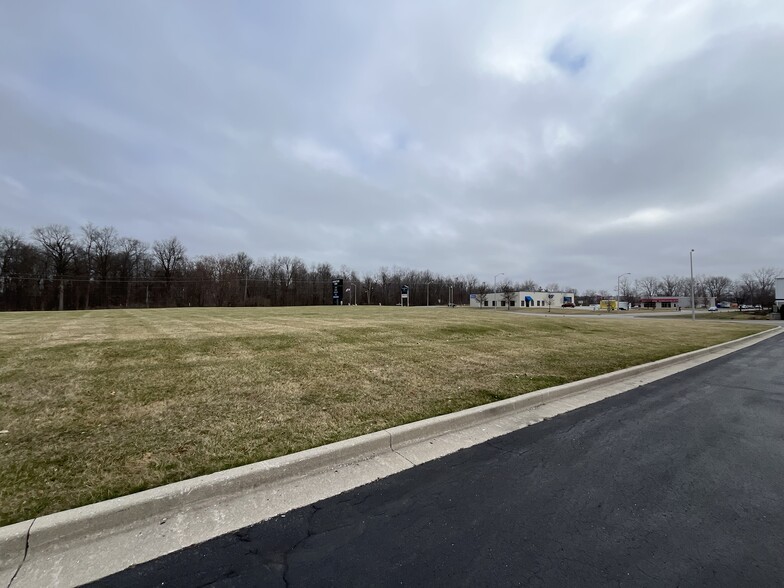 5807 W Creek Blvd, Fort Wayne, IN en venta - Foto del edificio - Imagen 3 de 7