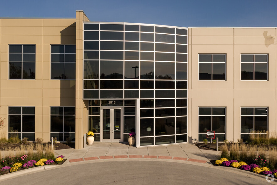 2815 Forbs Ave, Hoffman Estates, IL en alquiler - Foto del edificio - Imagen 2 de 5