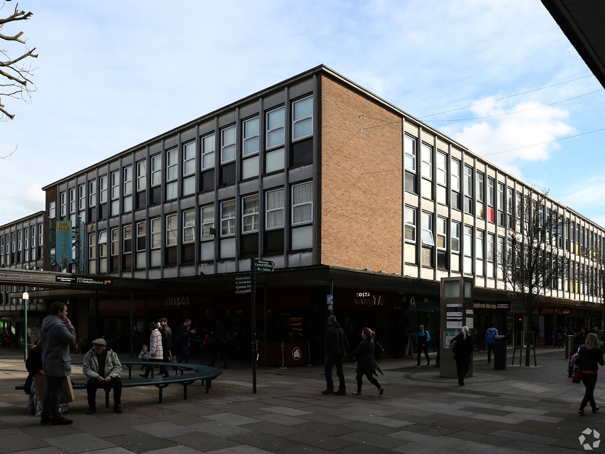 69-75 Queensway, Stevenage en venta Foto principal- Imagen 1 de 17