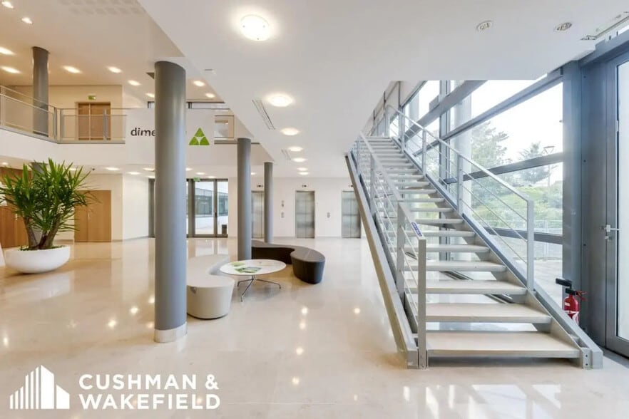 3 Rue Saarinen, Rungis en alquiler - Vestíbulo - Imagen 2 de 8