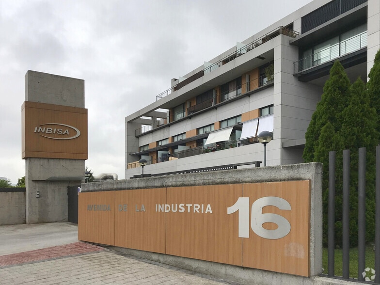 Avenida de la Industria, Tres Cantos, Madrid en venta - Foto del edificio - Imagen 2 de 5