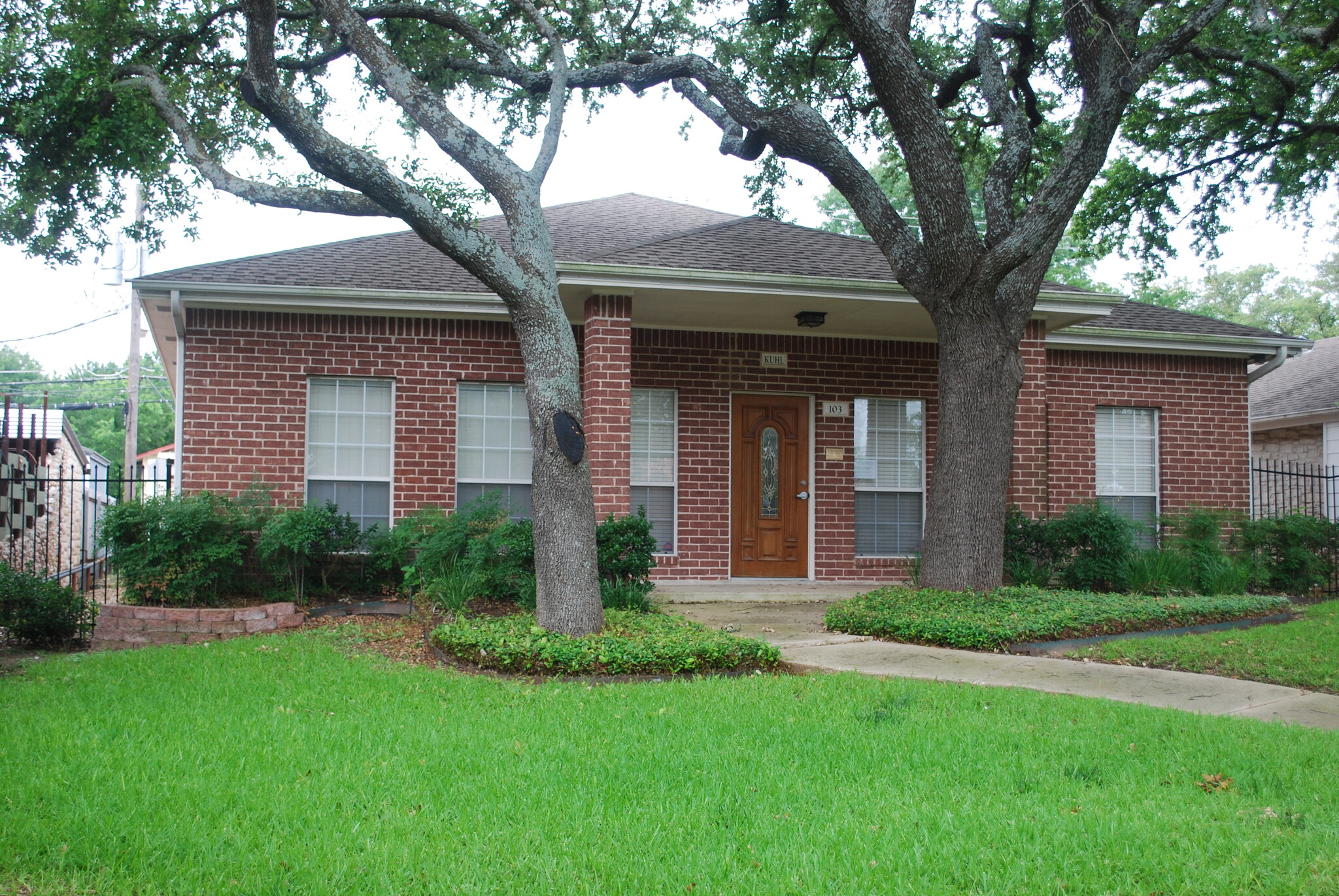 103 E Main St, Pflugerville, TX en alquiler Foto del edificio- Imagen 1 de 10