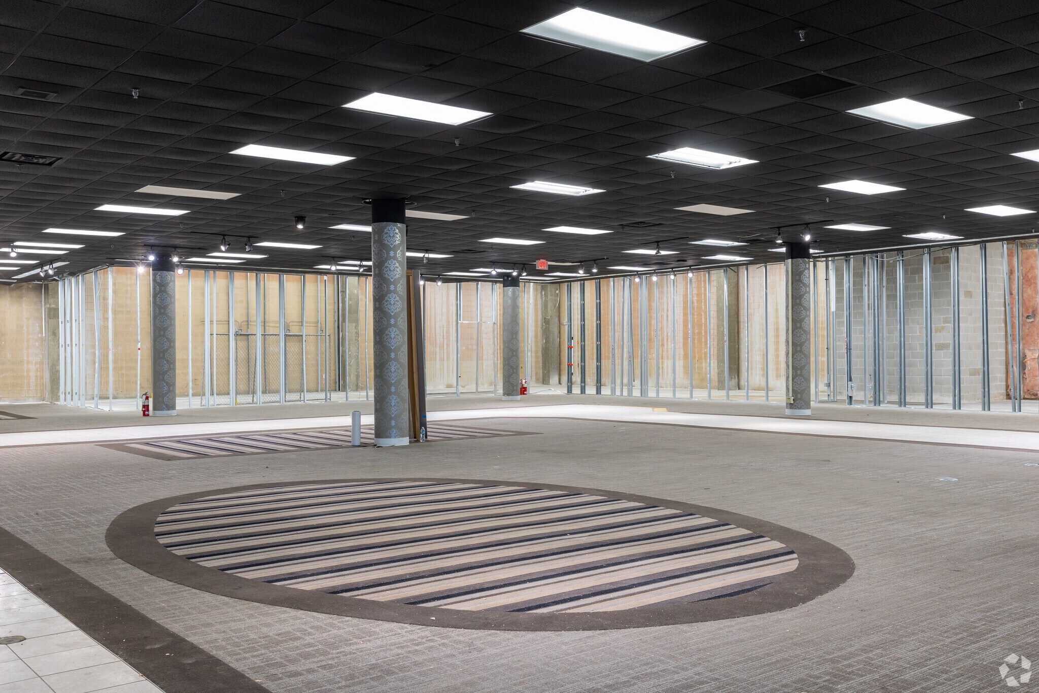 1995 Southlake Mall, Merrillville, IN en venta Foto del interior- Imagen 1 de 1