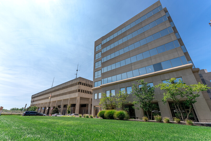 210 W Pennsylvania Ave, Towson, MD en alquiler - Foto del edificio - Imagen 3 de 10