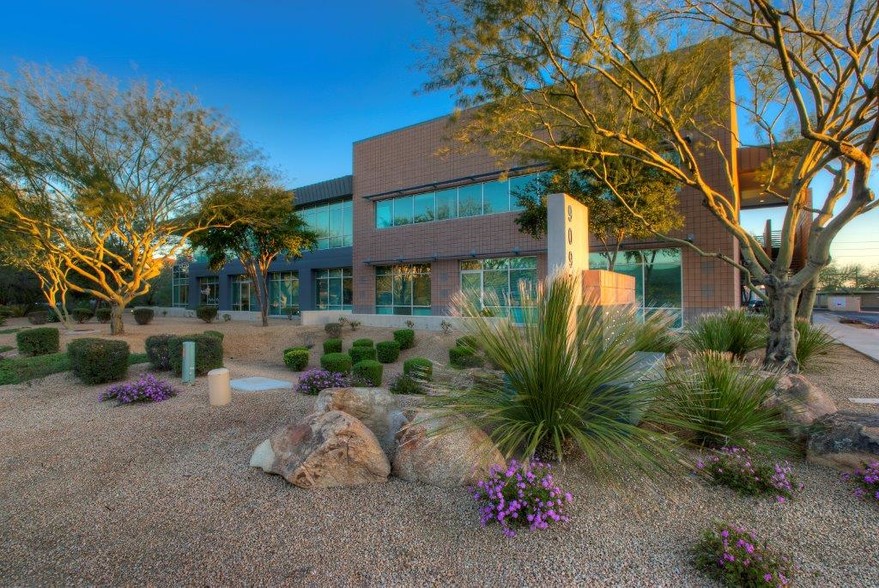 9097 E Desert Cove Dr, Scottsdale, AZ en alquiler - Foto del edificio - Imagen 3 de 6