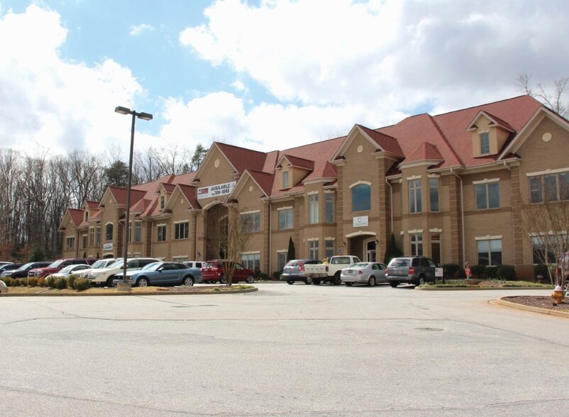 12 Maple Tree Ct, Greenville, SC en alquiler - Foto del edificio - Imagen 1 de 3