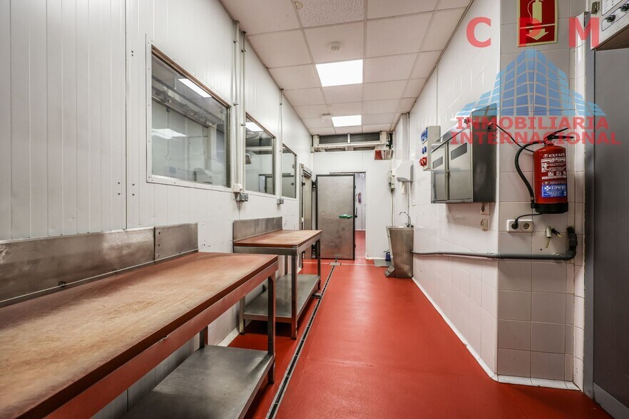 Nave en Madrid, Madrid en venta - Foto del edificio - Imagen 2 de 3