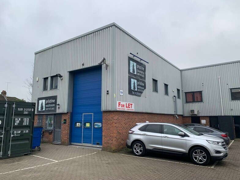 London Rd, Bishop's Stortford en alquiler - Foto del edificio - Imagen 2 de 2