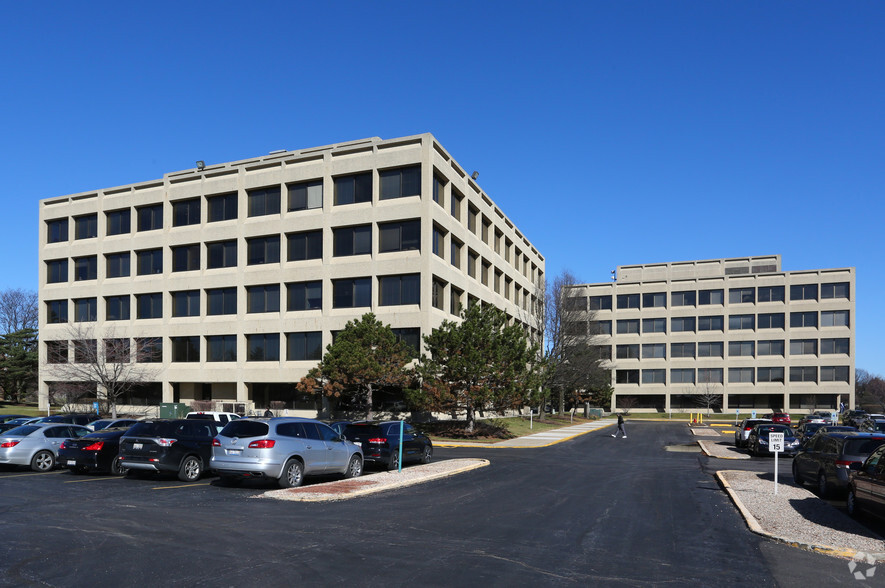 1821 Walden Office Sq, Schaumburg, IL en alquiler - Foto del edificio - Imagen 1 de 1