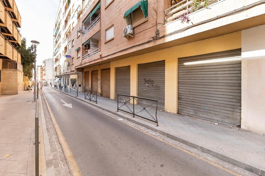 Calle Polo y Caña, 13, Granada, Granada en venta - Foto del edificio - Imagen 2 de 16
