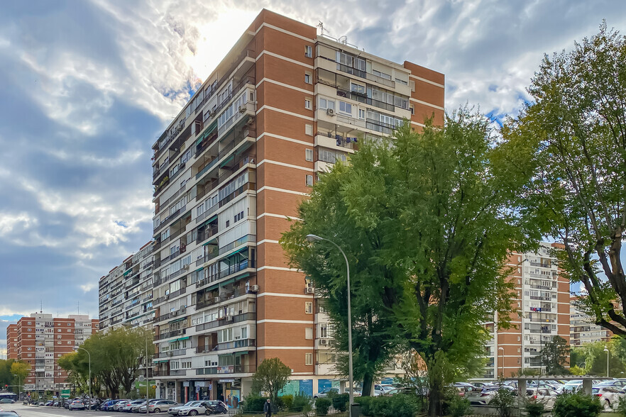 Edificios residenciales en Madrid, MAD en venta - Foto principal - Imagen 1 de 3