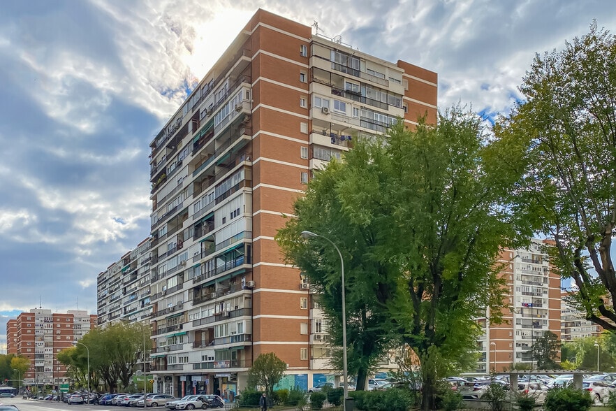 Edificio residencial en Madrid, Madrid en venta - Foto principal - Imagen 1 de 3
