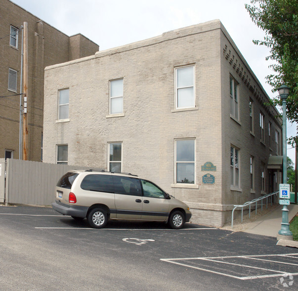 401-403 NE Jefferson Ave, Peoria, IL en alquiler - Foto del edificio - Imagen 3 de 5