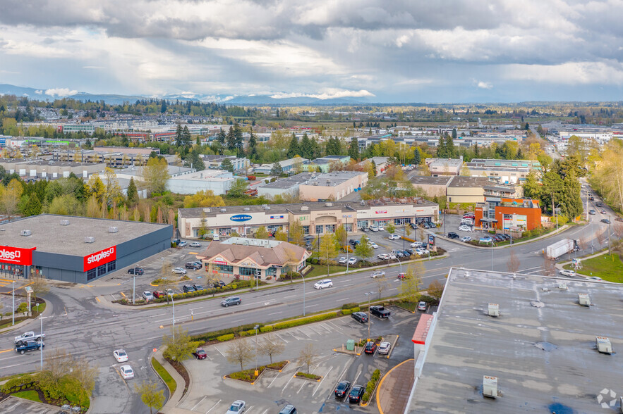 20121 Willowbrook Dr, Langley Twp, BC en alquiler - Foto del edificio - Imagen 2 de 4