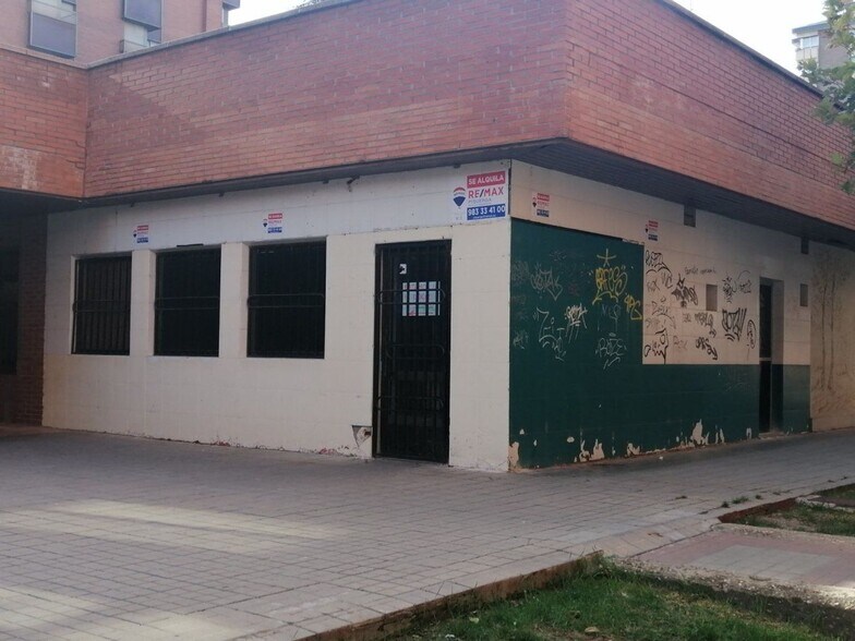 Calle Pío del Río Hortega, 14, Valladolid, Valladolid en alquiler - Foto del edificio - Imagen 3 de 10
