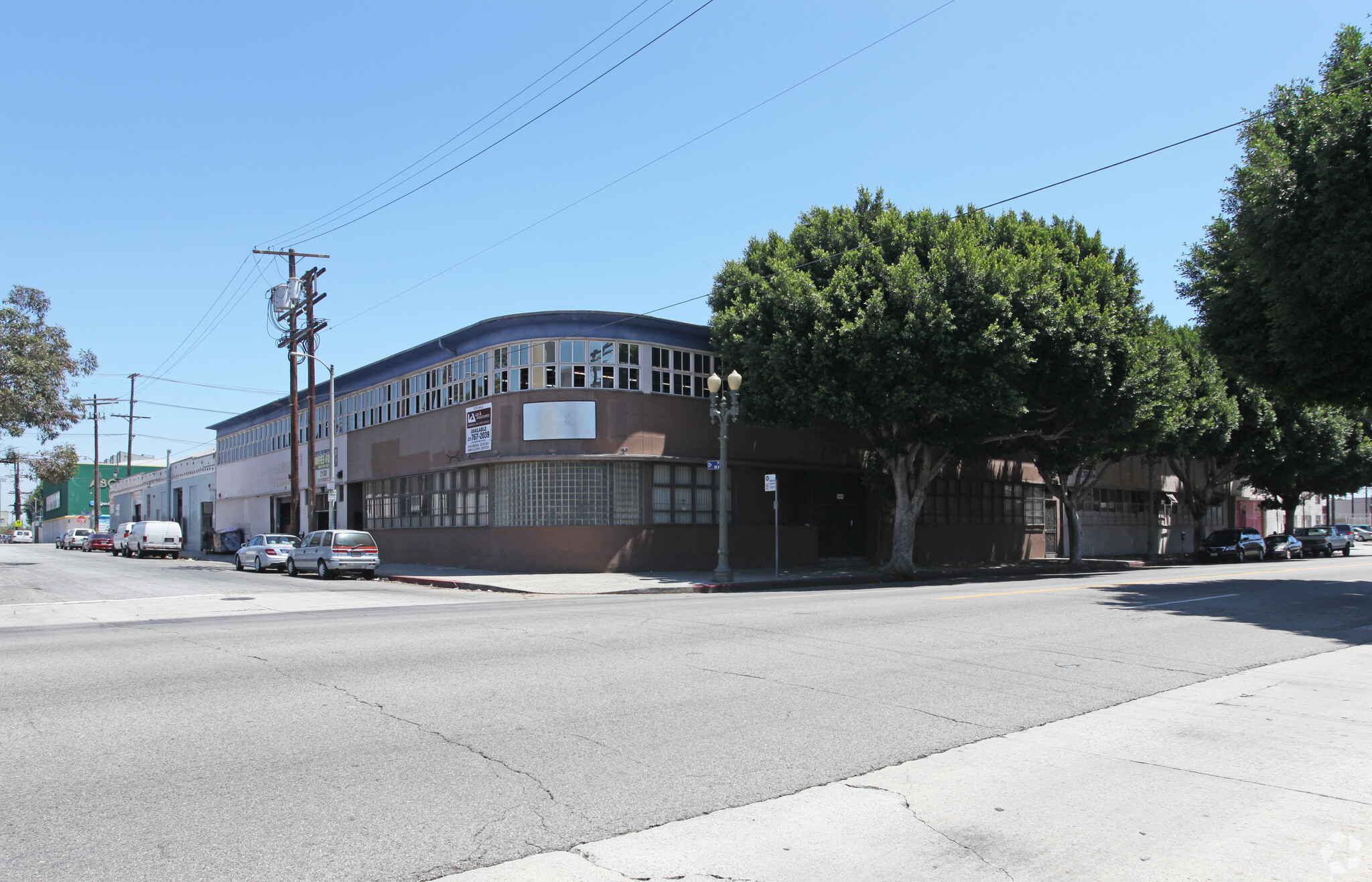 2100 S Broadway, Los Angeles, CA en alquiler Foto del edificio- Imagen 1 de 3