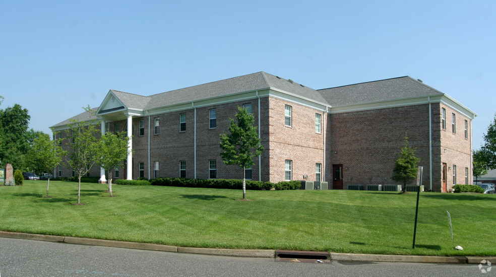 149 Avenue At the Cmn, Shrewsbury, NJ en alquiler - Foto del edificio - Imagen 2 de 5