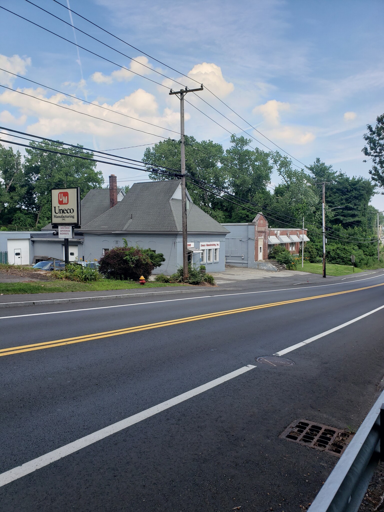 330 Fuller Rd, Chicopee, MA en venta Foto del edificio- Imagen 1 de 20