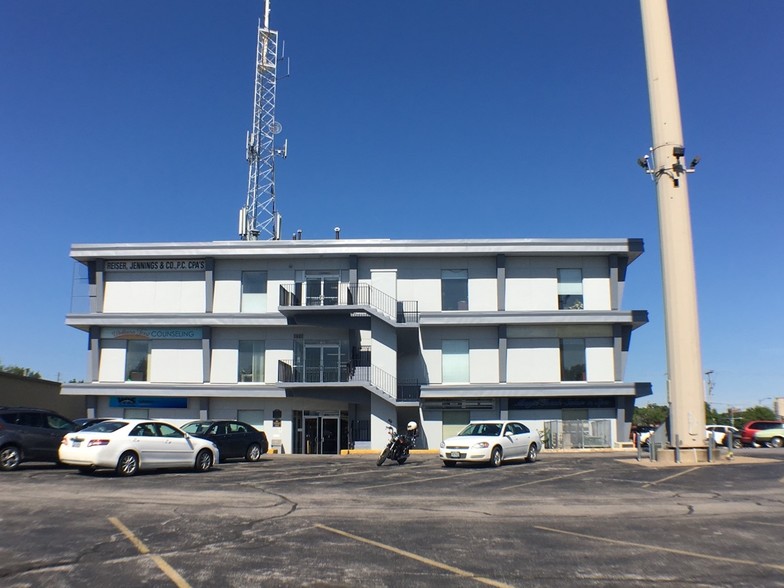 1706 Brady St, Davenport, IA en alquiler - Foto del edificio - Imagen 1 de 4