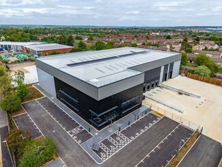 Más detalles de 1 Humphrys Rd, Dunstable - Nave en alquiler
