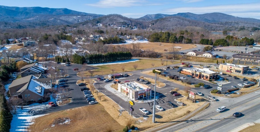 387 S Main St, Hiawassee, GA en venta - Foto del edificio - Imagen 3 de 5