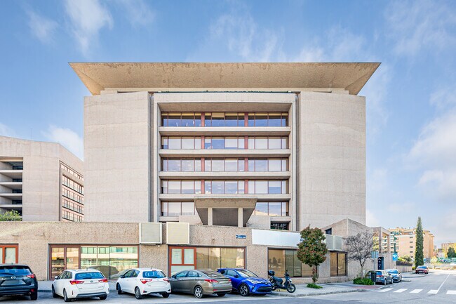 Más detalles de Avenida Hispanidad, 6, Madrid - Oficina en alquiler