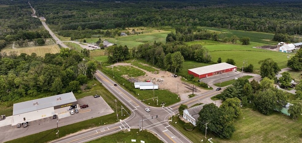 17740 Claridon Troy Rd, Burton, OH en alquiler - Foto del edificio - Imagen 3 de 6