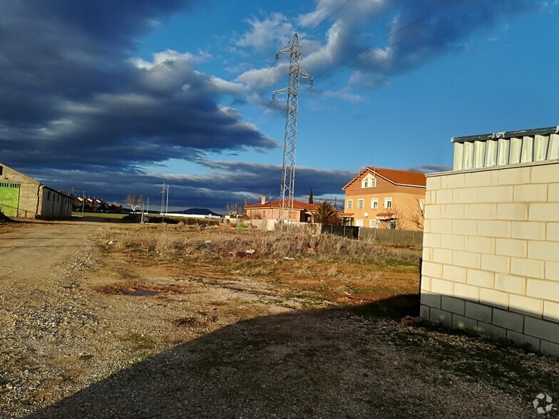 Terrenos en Yunquera de Henares, Guadalajara en venta - Foto del edificio - Imagen 3 de 3