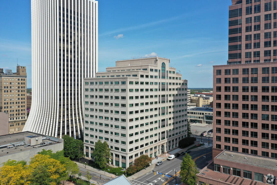 75 S Clinton Ave, Rochester, NY en alquiler - Foto del edificio - Imagen 1 de 3