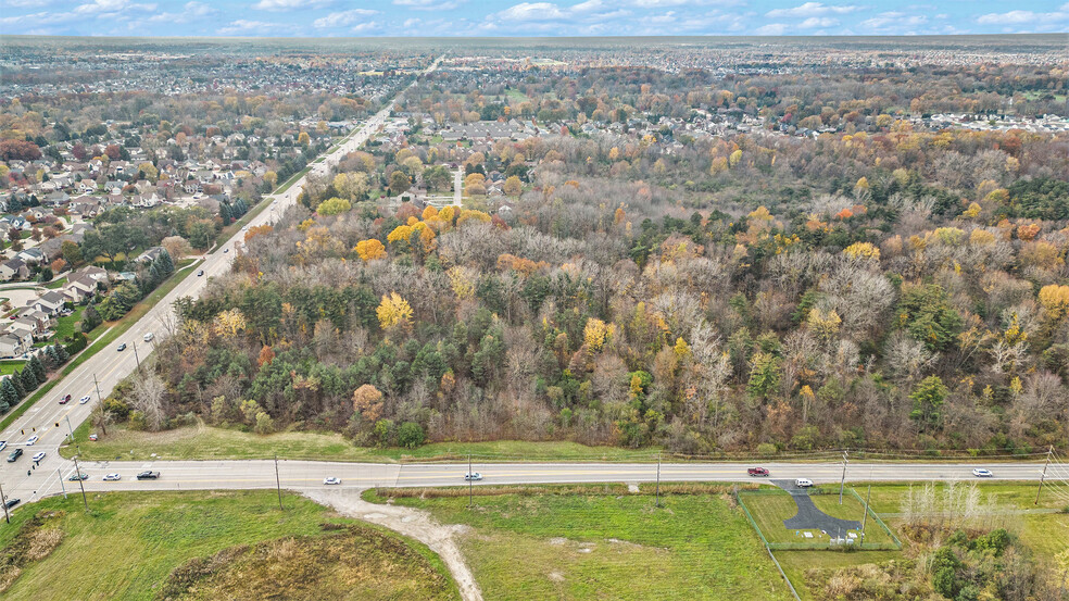 000 Fairchild, Macomb, MI en venta - Foto del edificio - Imagen 3 de 19