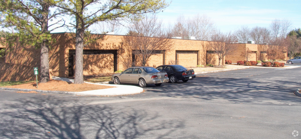 9047 Executive Park Dr, Knoxville, TN en alquiler - Foto del edificio - Imagen 3 de 23