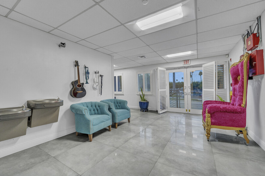 5465 NW 36th St, Miami, FL en alquiler - Foto del edificio - Imagen 3 de 47