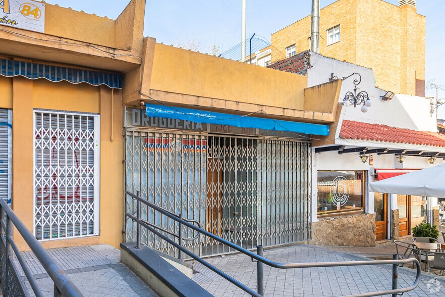 Local en Madrid, Madrid en venta - Foto del edificio - Imagen 2 de 2