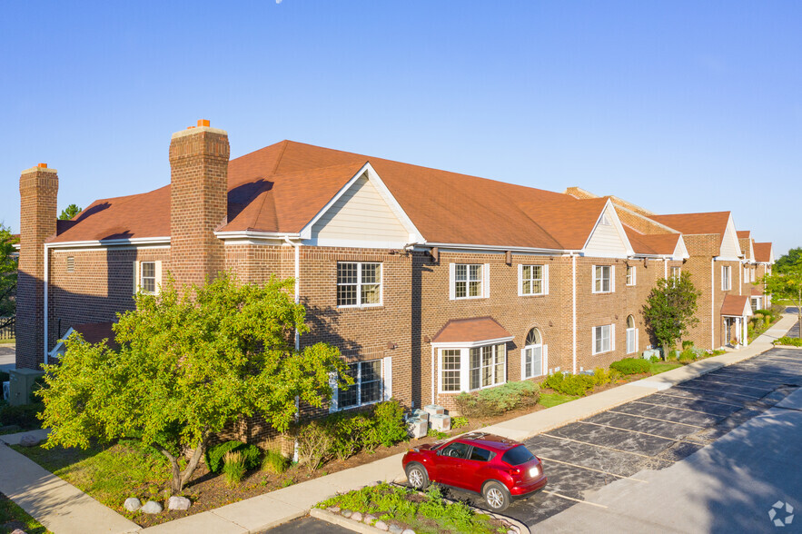 825 E Golf Rd, Arlington Heights, IL en venta - Foto principal - Imagen 1 de 9