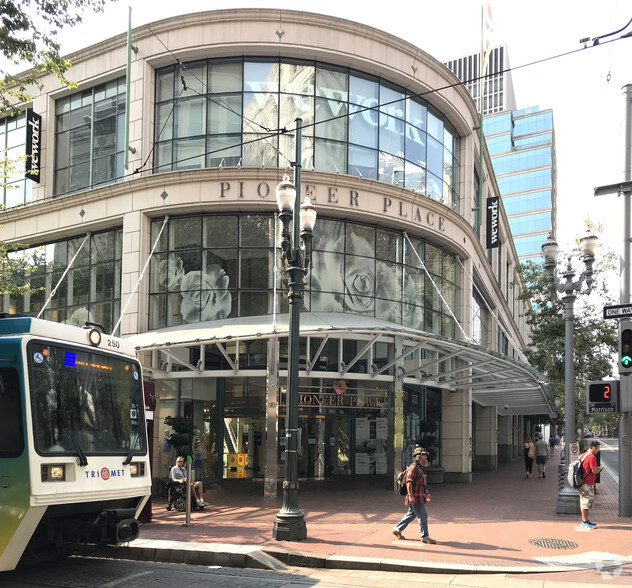 700 SW 5th Ave, Portland, OR en alquiler - Foto del edificio - Imagen 2 de 3