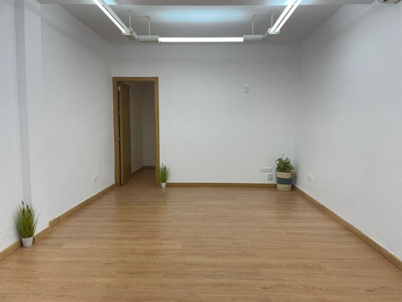 Local en Córdoba en alquiler - Foto del edificio - Imagen 2 de 8