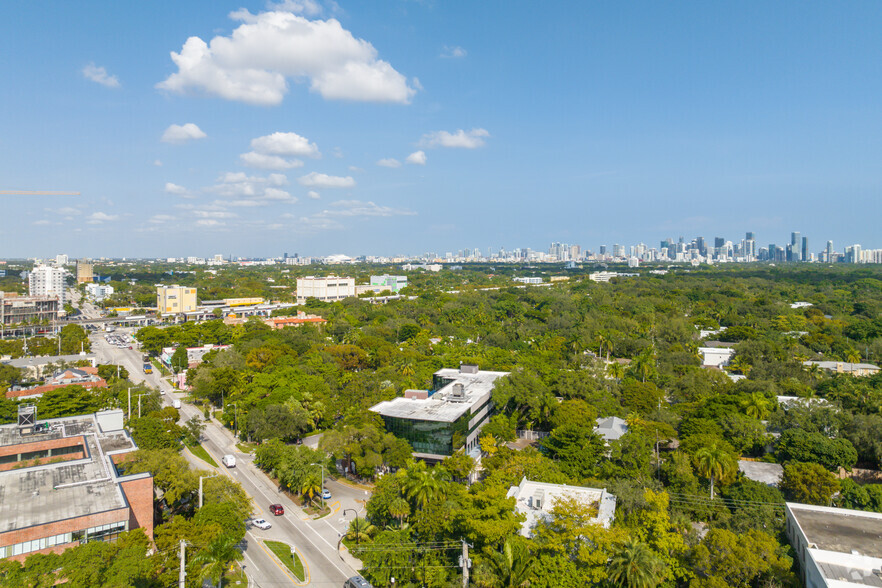 2937 SW 27th Ave, Coconut Grove, FL en alquiler - Foto del edificio - Imagen 2 de 3