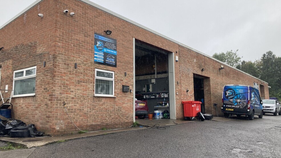 1-4 Rotherham Close, Sheffield en venta - Foto del edificio - Imagen 2 de 2