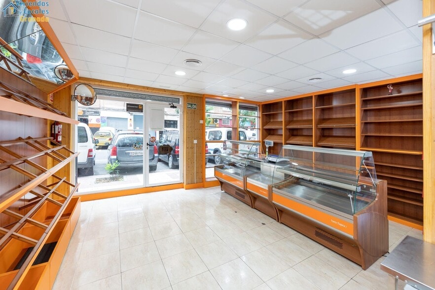Local en Las Gabias en venta - Foto del interior - Imagen 3 de 24