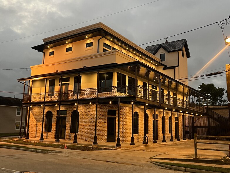 138 W Gray St, Houston, TX en alquiler - Foto del edificio - Imagen 2 de 10