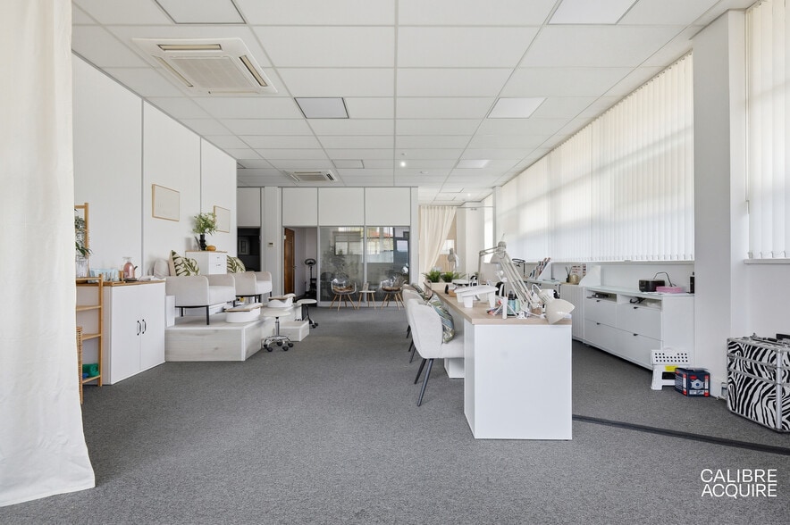 Edinburgh Way, Harlow en venta - Foto del edificio - Imagen 2 de 44