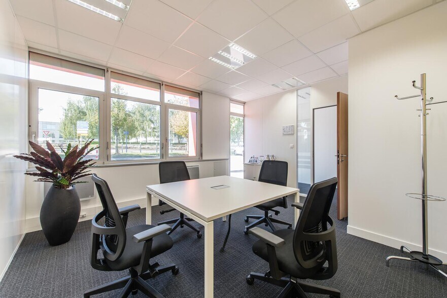 1 Rue Du Commandant Mouchotte, Paray-Vieille-Poste en alquiler - Foto del interior - Imagen 1 de 22